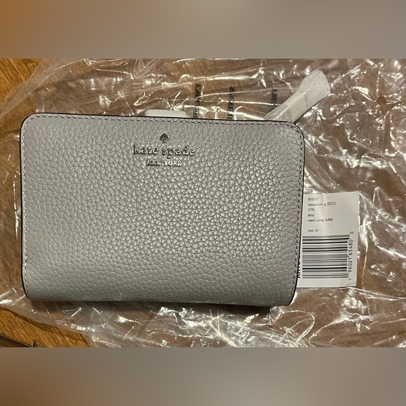 Kate Spade Lena Pebbled Leather Mountain Gray Medium Compact Wallet New With Tag - Picture 3 of 7